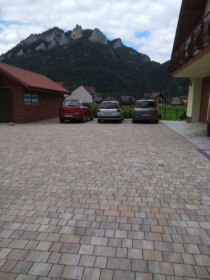 Pokoje Z Aneksami Kuchennymi U Wiktorii Sromowce Niżne Dış mekan fotoğraf